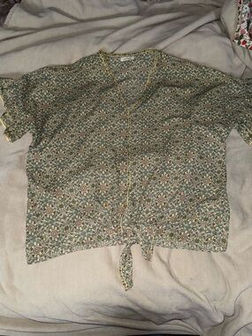 Floral Tie-Front Short Sleeve Blouse